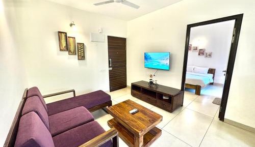 One-Bedroom Apartment with Balcony