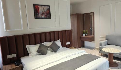 King Room with Balcony