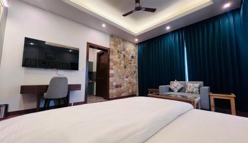 Deluxe Double Room with Balcony