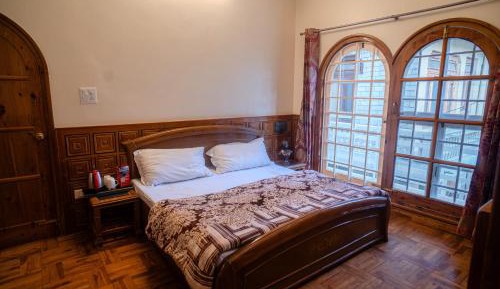 Double Room with Mountain View