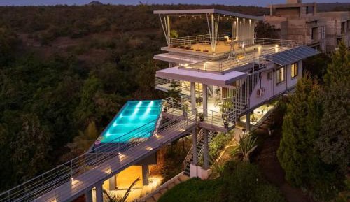 Bridge House Villa