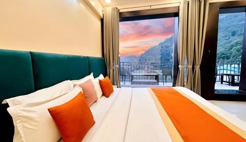 Queen Room with Balcony