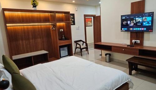 Standard King Room