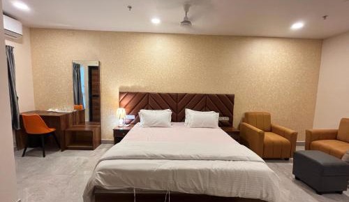 Deluxe Queen Room