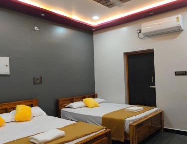 Deluxe Family Room