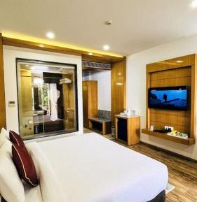 Deluxe Double Room with Balcony