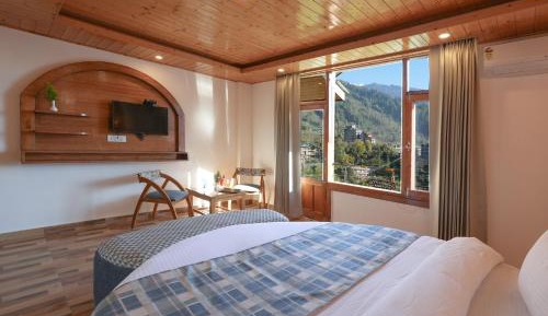 Junior Suite with Balcony