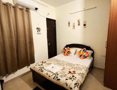 Deluxe Double Room (2 Adults + 1 Child)