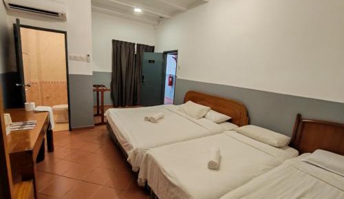 Deluxe Family Room