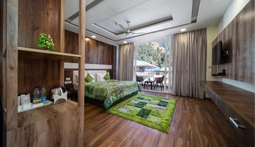 Superior King Suite