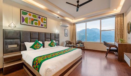 Deluxe Room with Mountain View