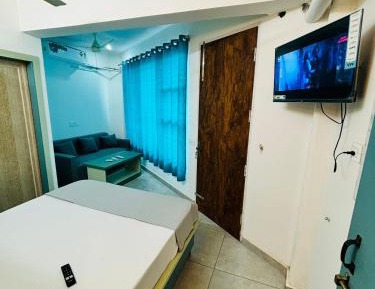Deluxe King Suite