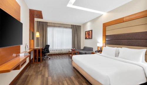 Superior Room with Happy Hours: 1+1 offer from 11 AM to 11 PM and INR 500 credit on Food  per booking