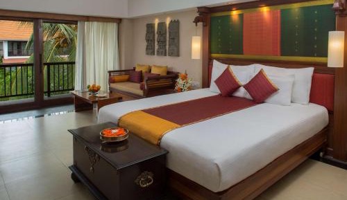 Poolside Chalet with Complimentary Hi Tea