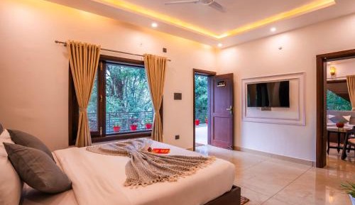 Deluxe Family Room