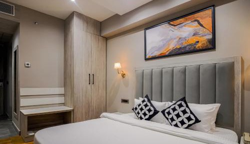 Luxury Triple Room
