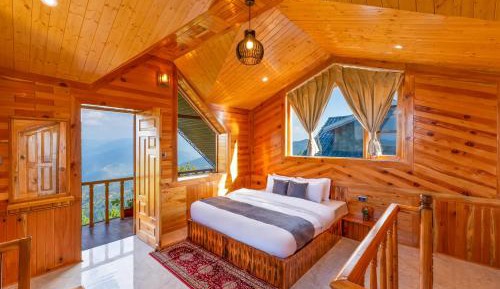Family Room with Mountain View