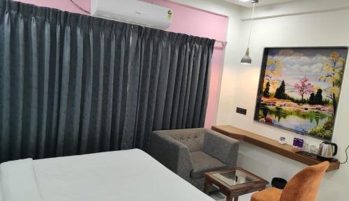 Standard Queen Room