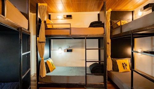 Bed in 6-Bed Mixed Dormitory Room