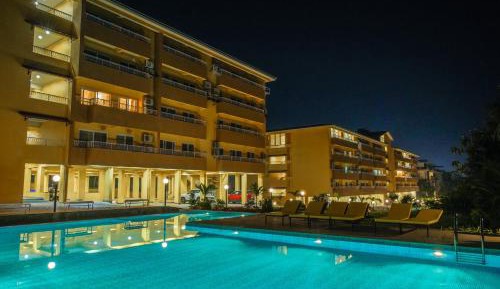 Three-Bedroom Apartment with Balcony