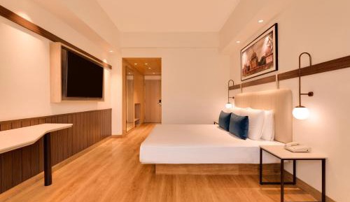 Business Double or Twin Room  (20% off on session of Spa ,Enjoy Happy Hours with 1+1 offer,10% Off on Laundry service and Late Check-out till 1500 hrs (subject to availability))