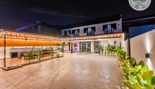 Grand Oasis Villa