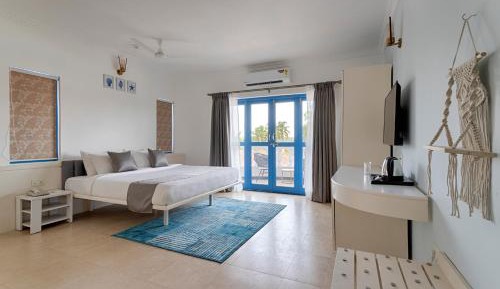 Junior Suite with Balcony - 15% Discount on Food & Non-Alcoholic Beverages