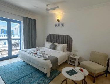 Premium Room With Balcony - 15% Discount on Food & Non-Alcoholic Beverages