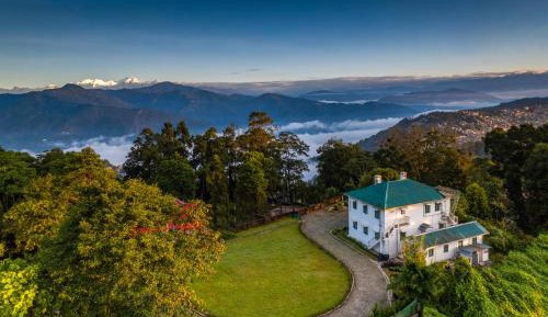 Villa with Garden View