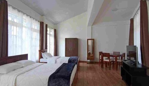 Studio with Balcony
