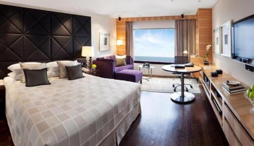 Taj Club Room Sea View King Bed - High tea, evening cocktails, butler service, Complimentary 1 way airport transfer