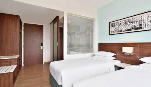 Fairfield Twin Room, City View - 20% Discount on F& Soft Beverage, Early Check-in & Late Check-out