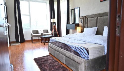Double Room with Mountain View