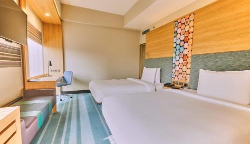 Aloft Twin Room, High Floor - 3rd and above:  20% discount on F&B and SPA