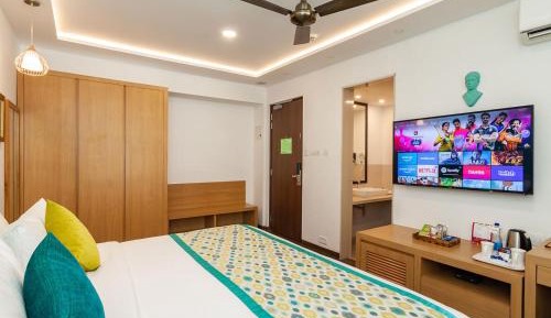 Pool Side Room
