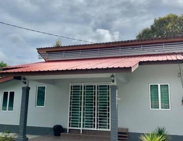 Three-Bedroom Holiday Home 