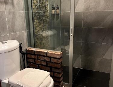 Standard Queen or Twin Room