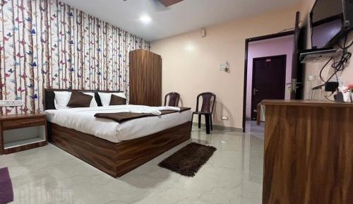 Double Room with Private Bathroom