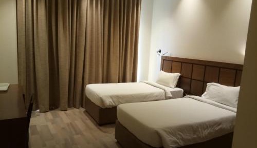 Superior Deluxe Twin Room with Balcony