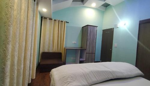 Double Room with Balcony (2 Adults + 1 Child)