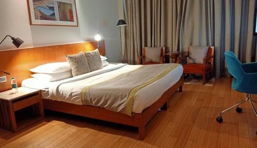 Deluxe Room with Complimentary 2 Pints of Beer and INr 500 Meal Credit On a Minimum spend of INR 2000 on Food & Beverage.
