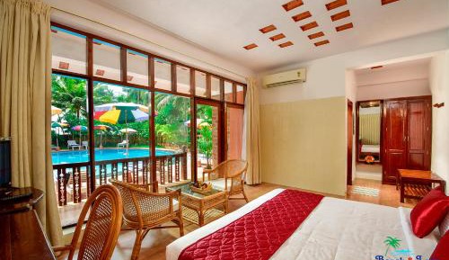 Superior Deluxe Room with Swimming Pool View Air Conditioned
