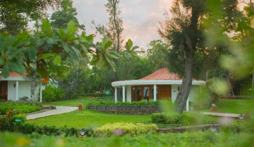 Premium Cottage Garden View - King Bed