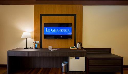 Premier Deluxe Twin Room