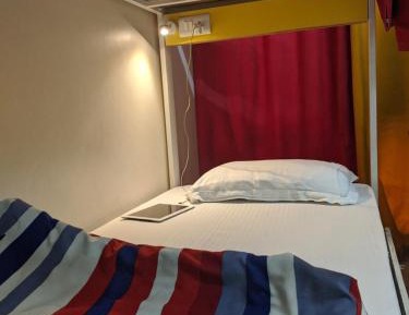 Bed in 8-Bed Mixed Dormitory Room