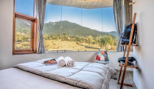 Superior Deluxe Room (with mountain view)