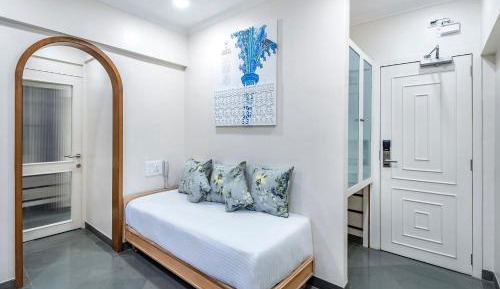Premier Room with Complimentary Hi-Tea served with Veg Snack and Live Music during Breakfast Hours