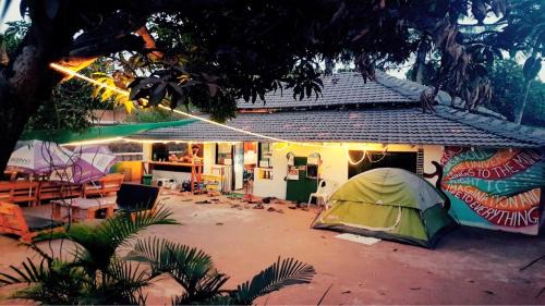 Single Tent