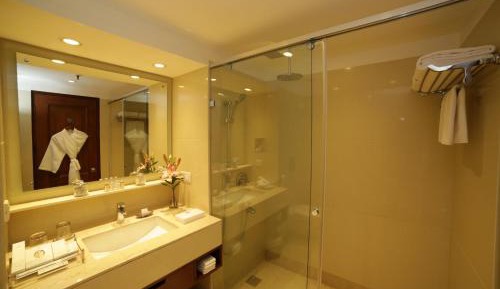 Executive Double Room with 10% on food and beverages | 15% off on spa and salon services
