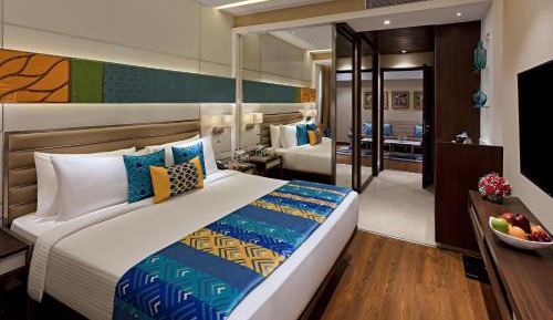 Deluxe Suite (20% Spa and 20% F&B)